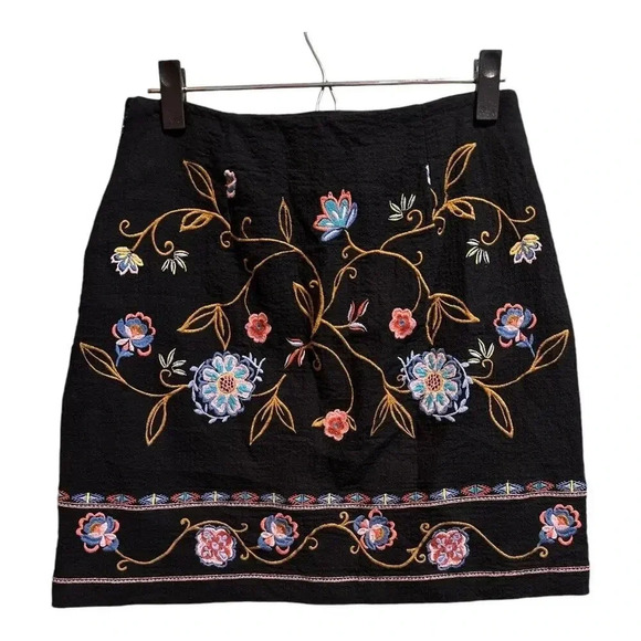 Loft Floral Embroidered Black Mini Skort | Size 2‎ - Picture 2 of 6